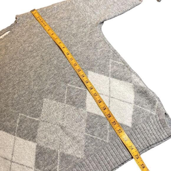 ELLE Gray Argyle Cozy Knit Sweater - Picture 5 of 8